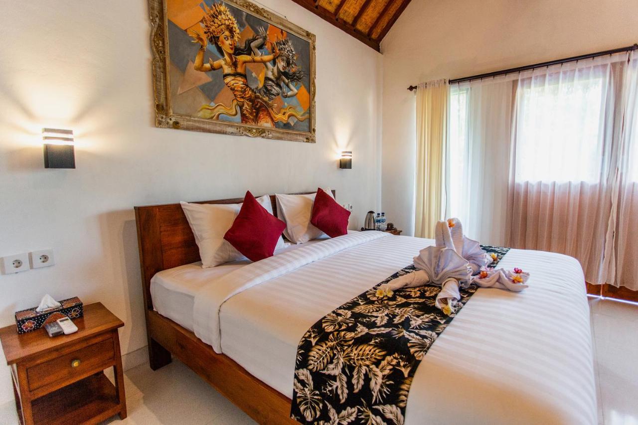 Camar Cottage & Hostel Toyapakeh Bagian luar foto